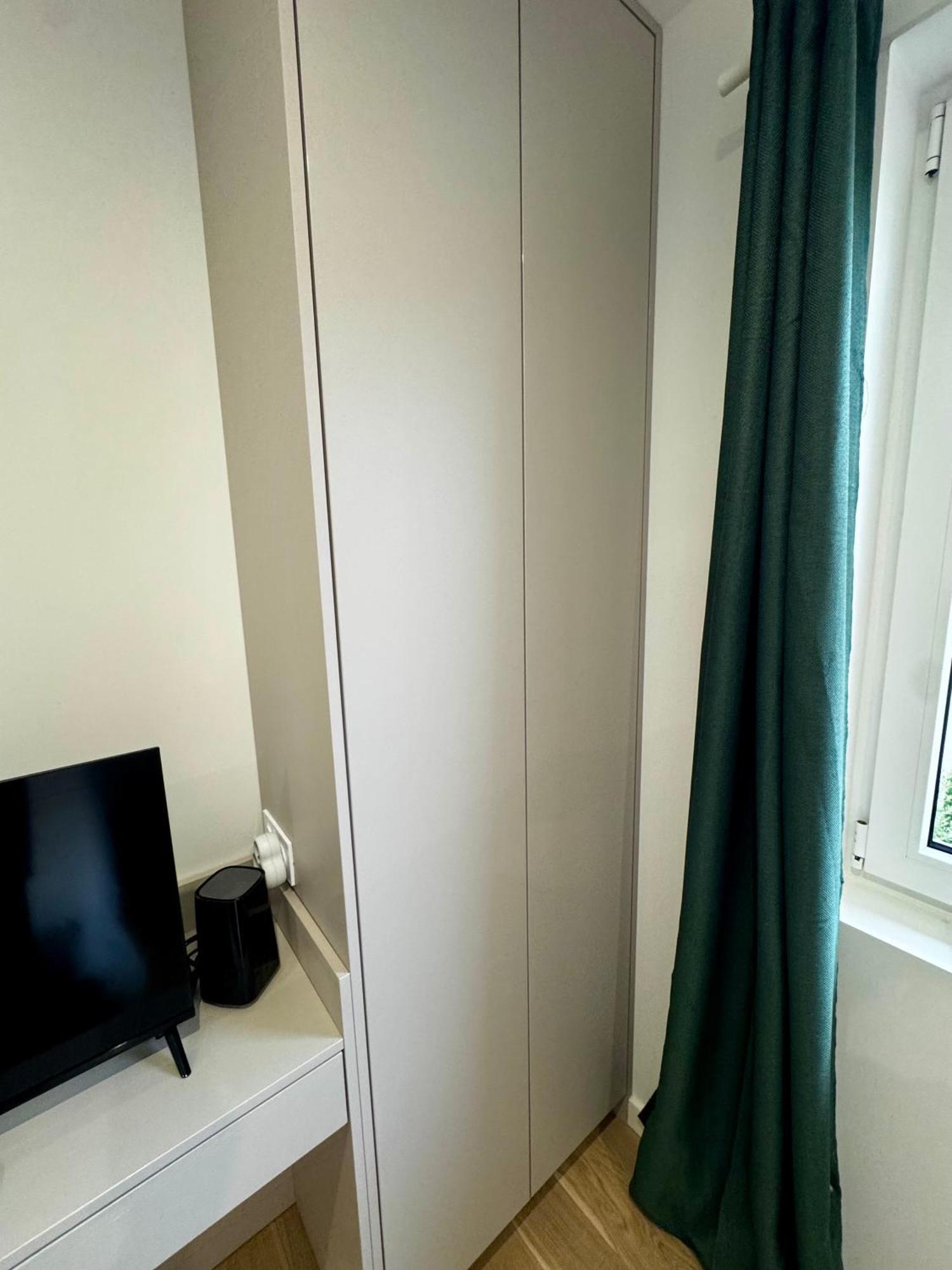 Chambre Privee Climatisee Avec Salle De Bains Partagee-Le Sapin Genay (Rhone) Bagian luar foto